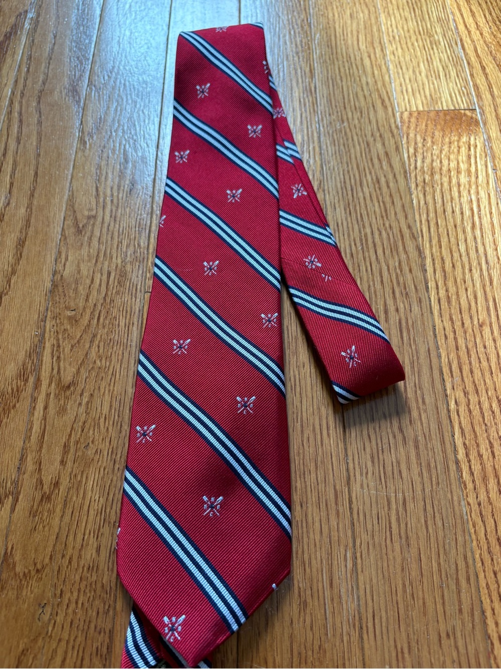 Brooks Brothers Men’s Silk Tie Red Stripe RARE Head of the Charles Regatta